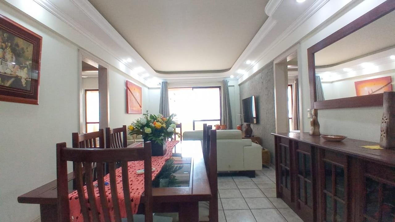 Apartamento 03 Quartos, 50mt Mar, Em *